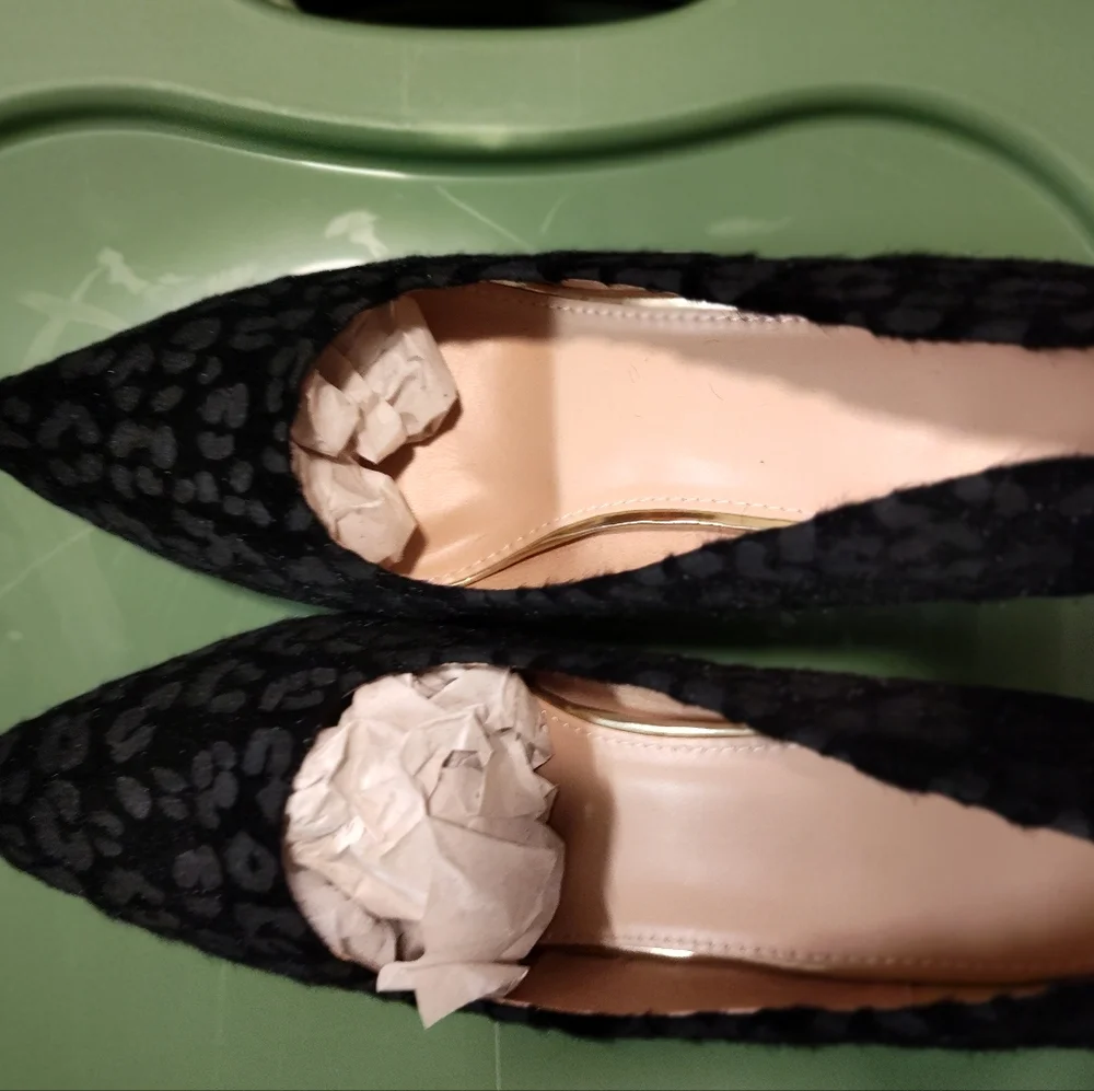 Shoes - Picture 3 of 4